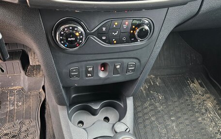 Renault Sandero II рестайлинг, 2017 год, 900 000 рублей, 7 фотография