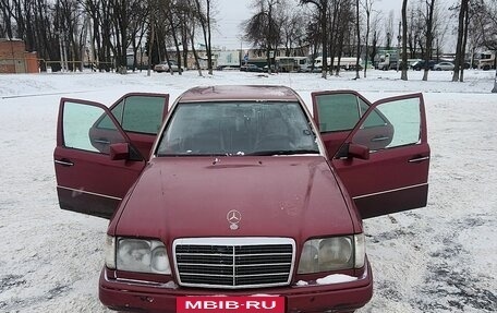 Mercedes-Benz E-Класс, 1993 год, 385 000 рублей, 6 фотография