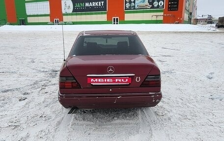 Mercedes-Benz E-Класс, 1993 год, 385 000 рублей, 9 фотография