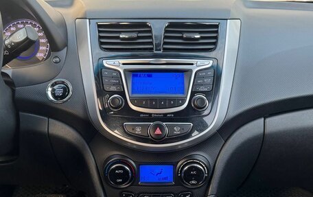 Hyundai Solaris II рестайлинг, 2013 год, 895 000 рублей, 18 фотография