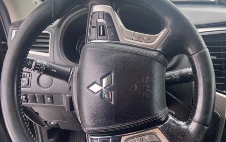 Mitsubishi L200 IV рестайлинг, 2019 год, 2 500 000 рублей, 4 фотография