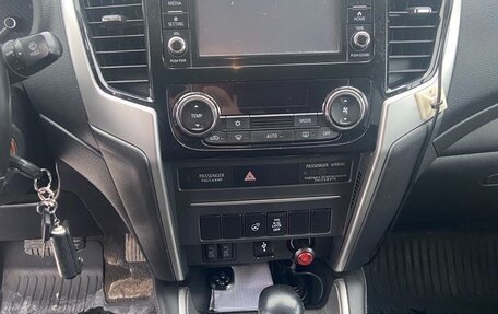 Mitsubishi L200 IV рестайлинг, 2019 год, 2 500 000 рублей, 5 фотография