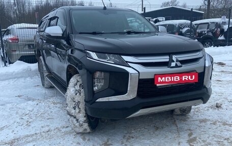 Mitsubishi L200 IV рестайлинг, 2019 год, 2 500 000 рублей, 6 фотография