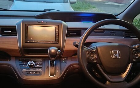 Honda Freed II, 2020 год, 1 825 000 рублей, 4 фотография