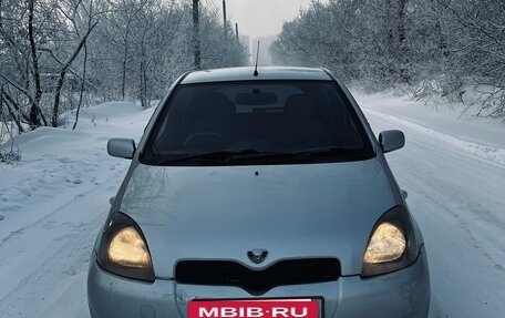 Toyota Vitz, 2000 год, 325 000 рублей, 2 фотография