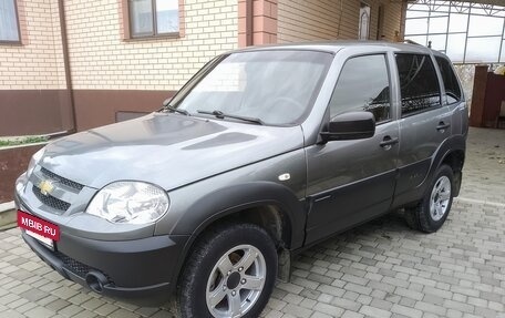 Chevrolet Niva I рестайлинг, 2019 год, 850 000 рублей, 3 фотография