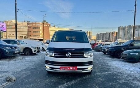 Volkswagen Caravelle T6 рестайлинг, 2016 год, 2 900 000 рублей, 1 фотография