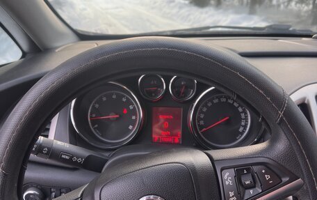 Opel Astra J, 2011 год, 630 000 рублей, 17 фотография