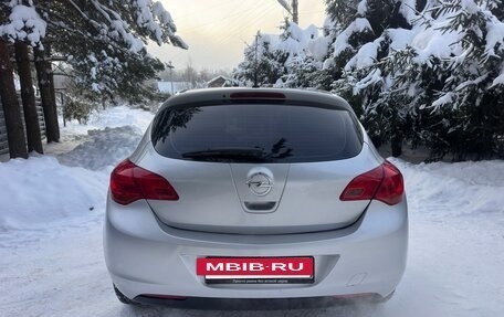 Opel Astra J, 2011 год, 630 000 рублей, 4 фотография