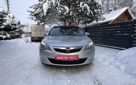 Opel Astra J, 2011 год, 630 000 рублей, 5 фотография