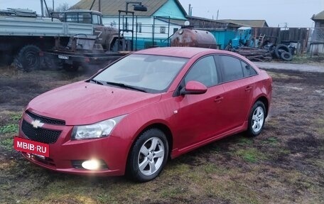 Chevrolet Cruze II, 2011 год, 800 000 рублей, 3 фотография