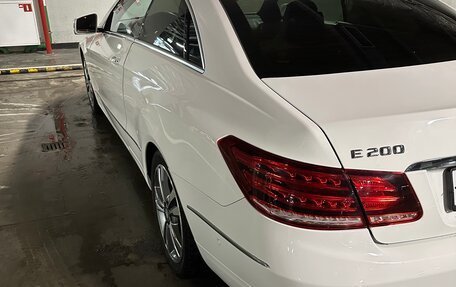 Mercedes-Benz E-Класс, 2015 год, 2 500 000 рублей, 15 фотография