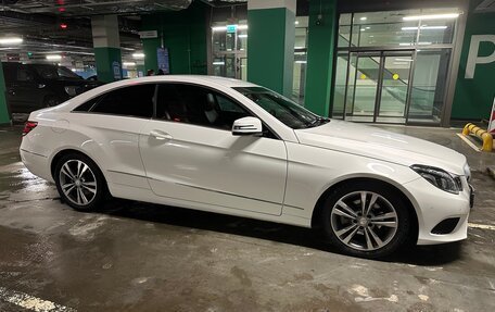 Mercedes-Benz E-Класс, 2015 год, 2 500 000 рублей, 16 фотография