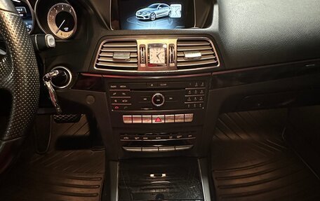 Mercedes-Benz E-Класс, 2015 год, 2 500 000 рублей, 23 фотография