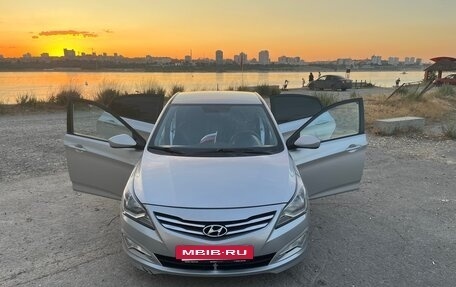 Hyundai Solaris II рестайлинг, 2014 год, 910 000 рублей, 2 фотография