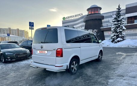 Volkswagen Caravelle T6 рестайлинг, 2016 год, 2 900 000 рублей, 8 фотография