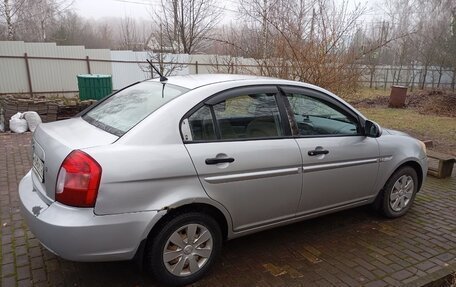 Hyundai Verna II, 2006 год, 260 000 рублей, 2 фотография
