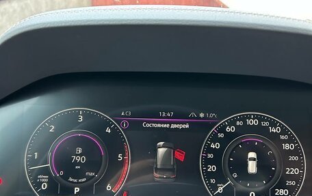 Volkswagen Touareg III, 2019 год, 6 500 000 рублей, 14 фотография