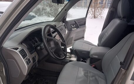 Mitsubishi Pajero III рестайлинг, 2006 год, 1 090 000 рублей, 17 фотография