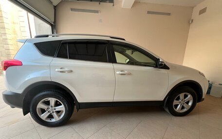 Toyota RAV4, 2013 год, 1 900 000 рублей, 3 фотография