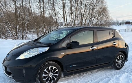 Nissan Leaf I, 2017 год, 1 150 000 рублей, 2 фотография