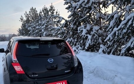 Nissan Leaf I, 2017 год, 1 150 000 рублей, 6 фотография