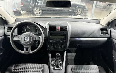 Volkswagen Jetta VI, 2010 год, 679 000 рублей, 7 фотография