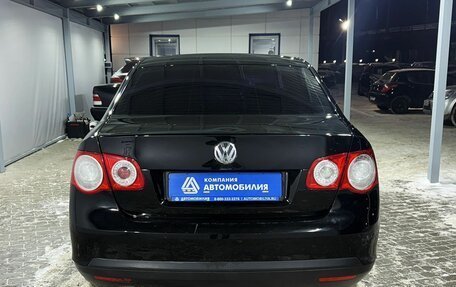 Volkswagen Jetta VI, 2010 год, 679 000 рублей, 3 фотография