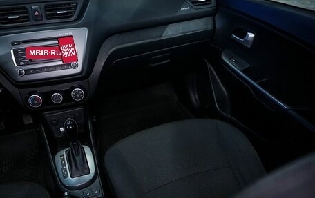 KIA Rio III рестайлинг, 2015 год, 980 000 рублей, 28 фотография