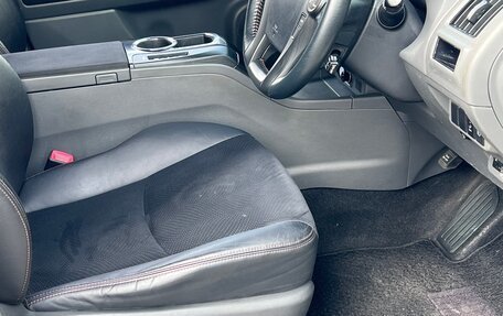 Toyota Prius Alpha I (ZVW40/41), 2013 год, 1 800 000 рублей, 12 фотография