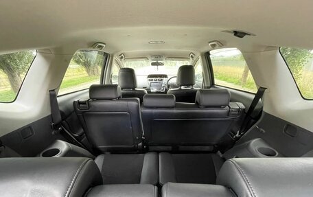 Toyota Prius Alpha I (ZVW40/41), 2013 год, 1 800 000 рублей, 14 фотография