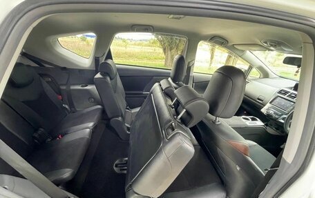 Toyota Prius Alpha I (ZVW40/41), 2013 год, 1 800 000 рублей, 15 фотография