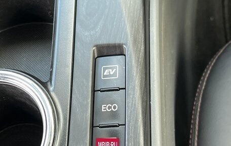 Toyota Prius Alpha I (ZVW40/41), 2013 год, 1 800 000 рублей, 4 фотография