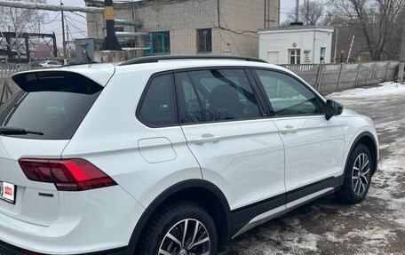 Volkswagen Tiguan II, 2019 год, 2 400 000 рублей, 6 фотография