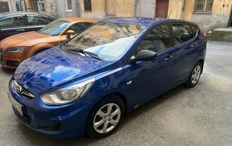 Hyundai Solaris II рестайлинг, 2012 год, 550 000 рублей, 25 фотография