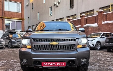 Chevrolet Tahoe III, 2012 год, 2 650 000 рублей, 2 фотография