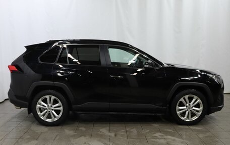 Toyota RAV4, 2020 год, 3 150 000 рублей, 7 фотография