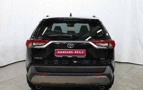 Toyota RAV4, 2020 год, 3 150 000 рублей, 5 фотография