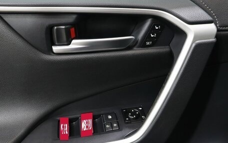 Toyota RAV4, 2020 год, 3 150 000 рублей, 11 фотография