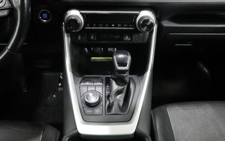 Toyota RAV4, 2020 год, 3 150 000 рублей, 19 фотография