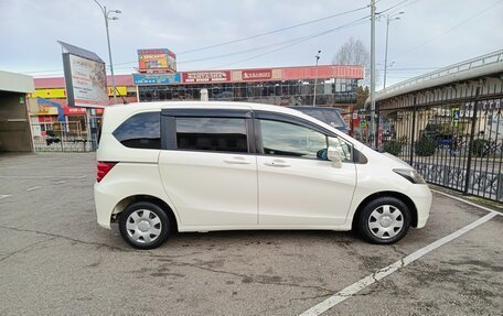 Honda Freed I, 2011 год, 1 100 000 рублей, 2 фотография