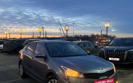 KIA Rio IV, 2020 год, 1 700 000 рублей, 2 фотография
