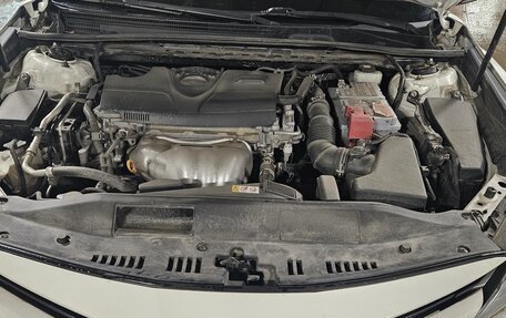 Toyota Camry, 2021 год, 1 900 000 рублей, 12 фотография