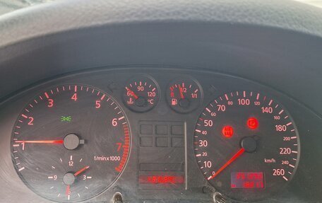 Audi A4, 1999 год, 320 000 рублей, 25 фотография