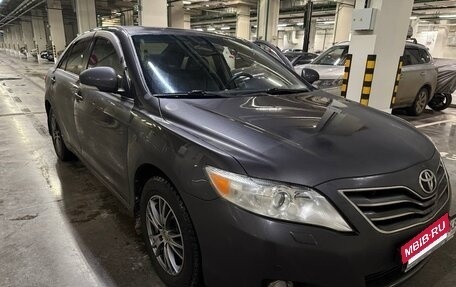 Toyota Camry, 2011 год, 1 800 000 рублей, 4 фотография