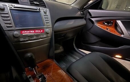 Toyota Camry, 2011 год, 1 800 000 рублей, 10 фотография