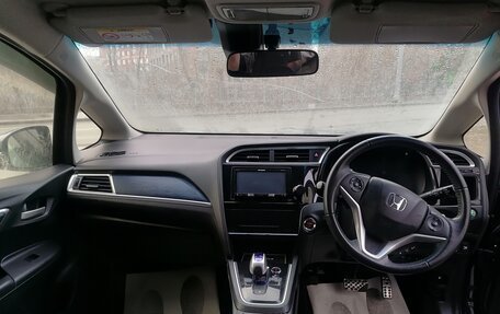 Honda Shuttle II, 2016 год, 1 210 000 рублей, 2 фотография