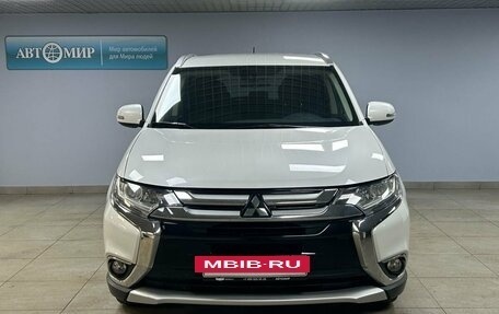 Mitsubishi Outlander III рестайлинг 3, 2015 год, 1 672 000 рублей, 2 фотография