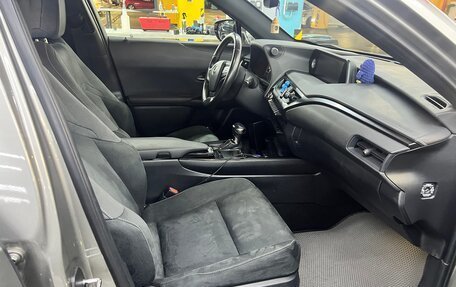 Lexus UX I, 2021 год, 3 150 000 рублей, 8 фотография