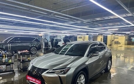 Lexus UX I, 2021 год, 3 150 000 рублей, 2 фотография